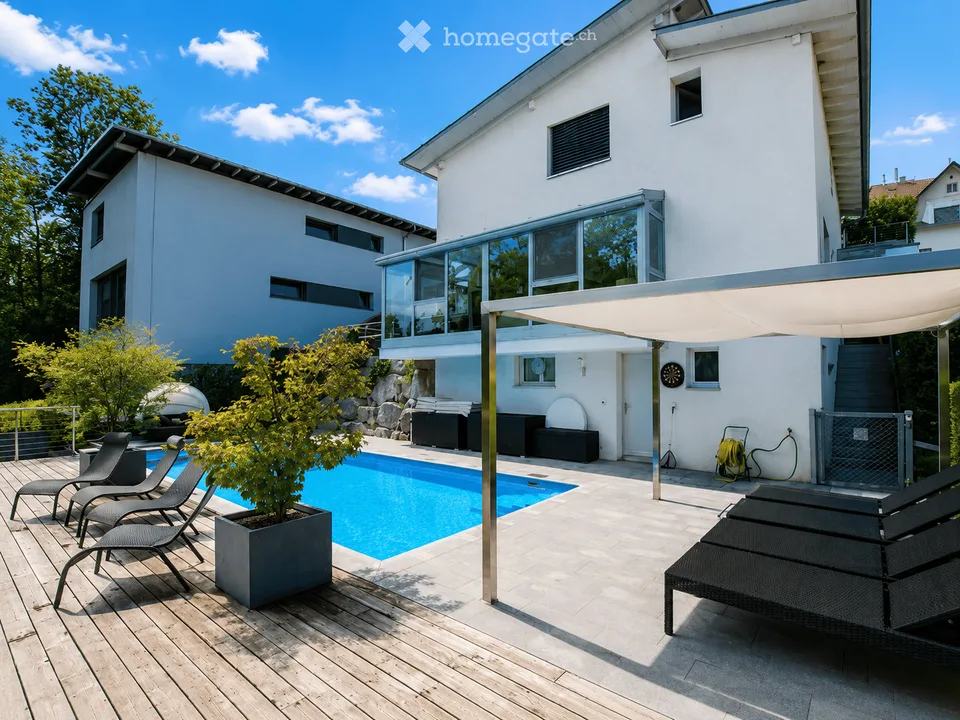 Maison unifamiliale avec piscine et vue à Meierskappel