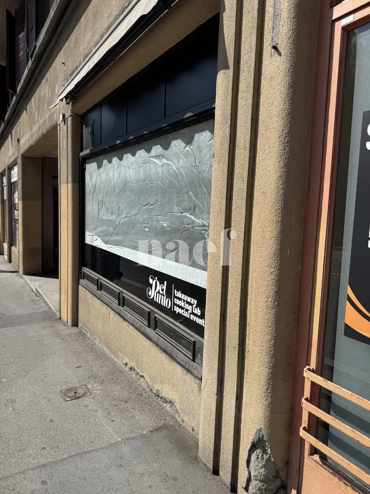 Arcade commerciale de 19 m² à louer  Rue de la Borde