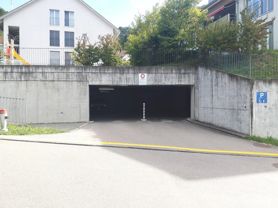 Double parking space for rent at Uetliberg!