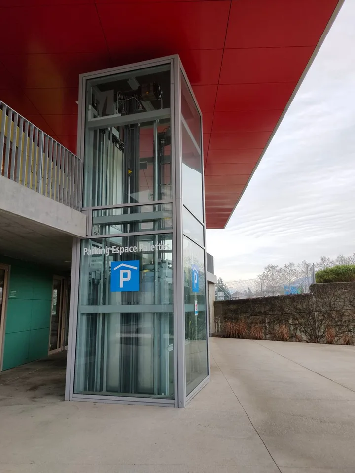 Place de parking, située en sous-sol.