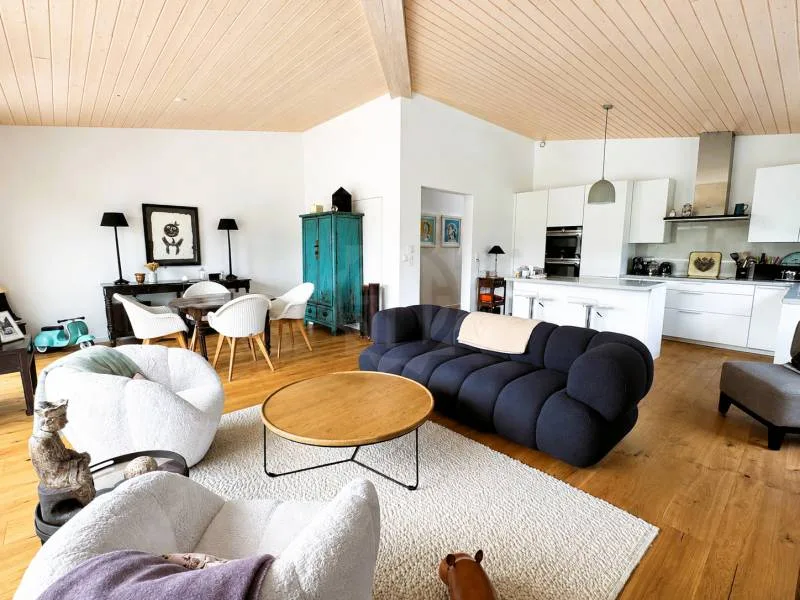 Helles Apartment - Troinex
