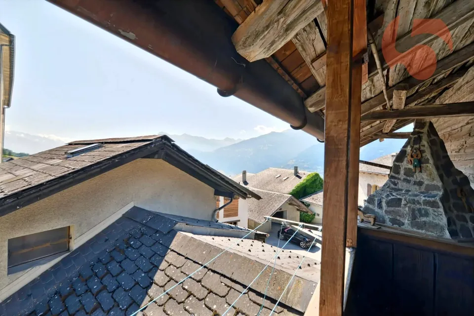 Echtes Dorfhaus mit großem Potenzial und Garage sowie Carnotzet – Foto 12 von 13