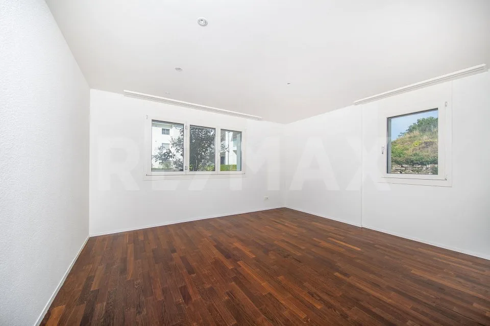 Appartement élégant, lumineux 3.5 pièces avec grande terrasse et vue panoramique sur les montagnes, 6353 Weggis LU – photo 2 sur 13