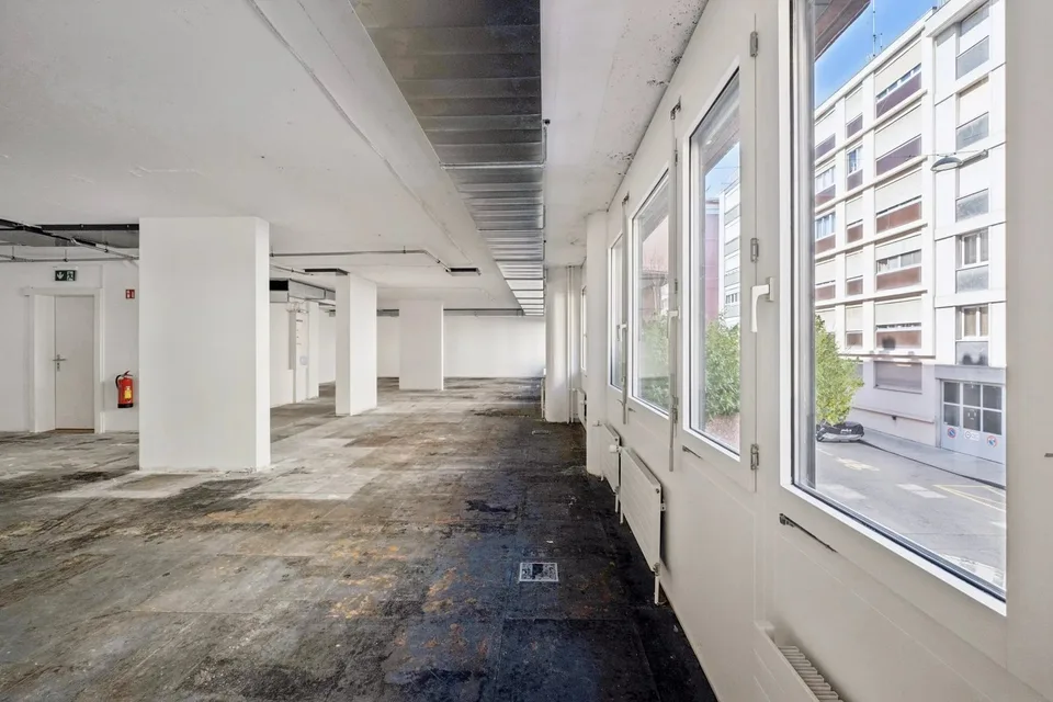Arcade auf zwei Ebenen in der Rue Jean-Charles Amat 7 – Foto 11 von 13