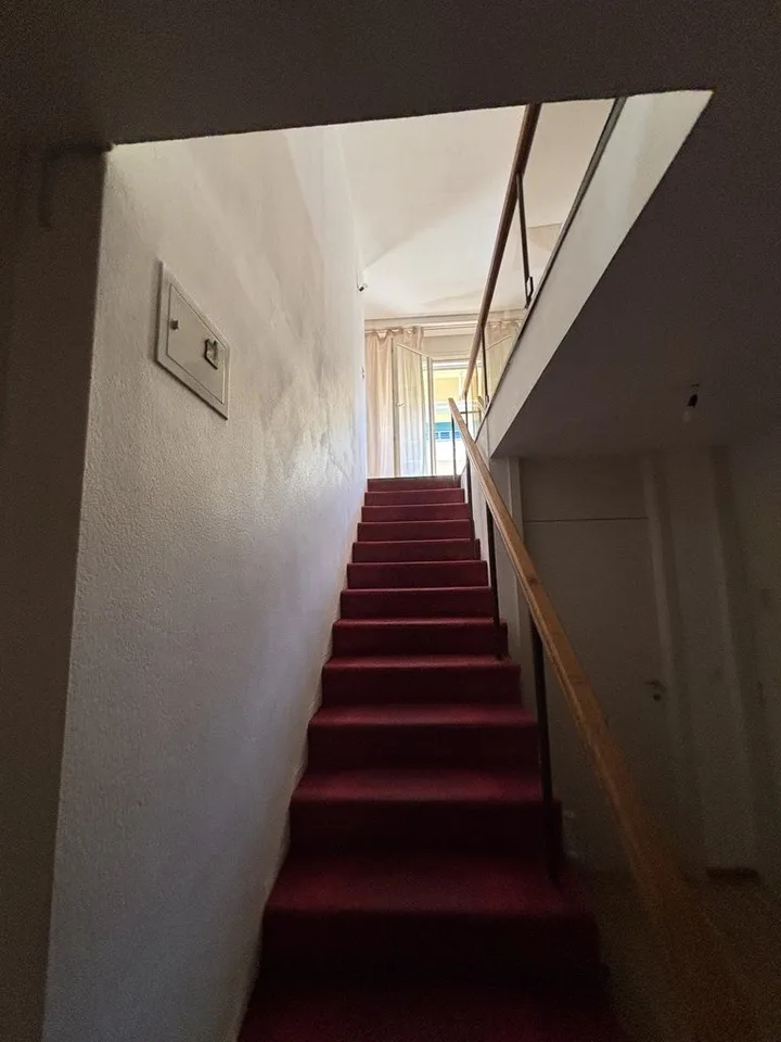 Not to be missed! Beautiful duplex in a peaceful neighborhood under the train station!