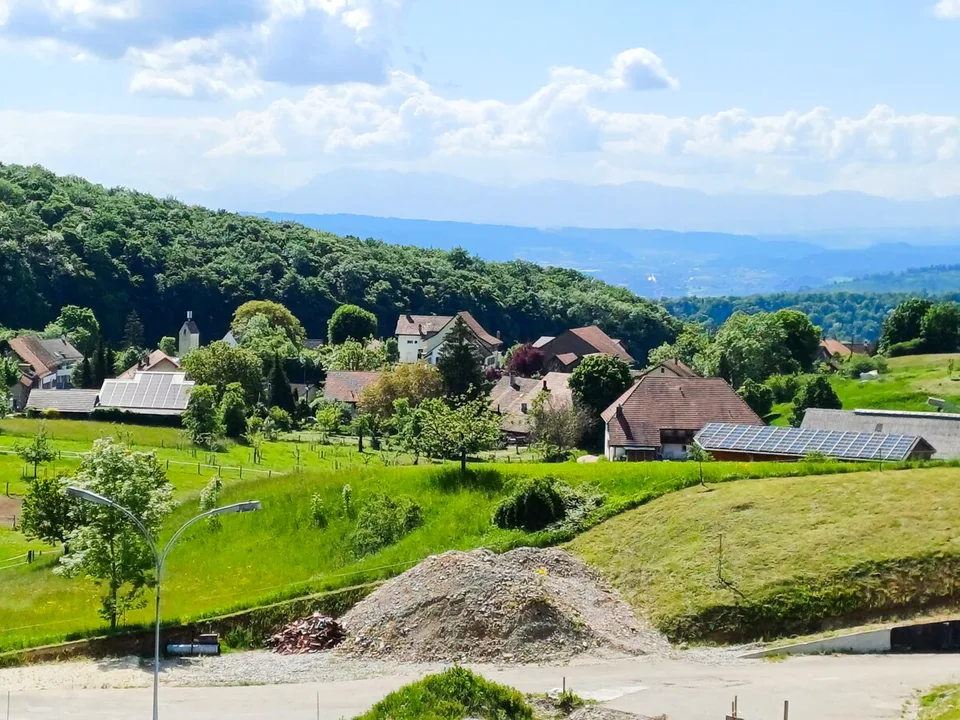 Terreno attraente con vista panoramica 8807 m² di terreno edificabile a Haue