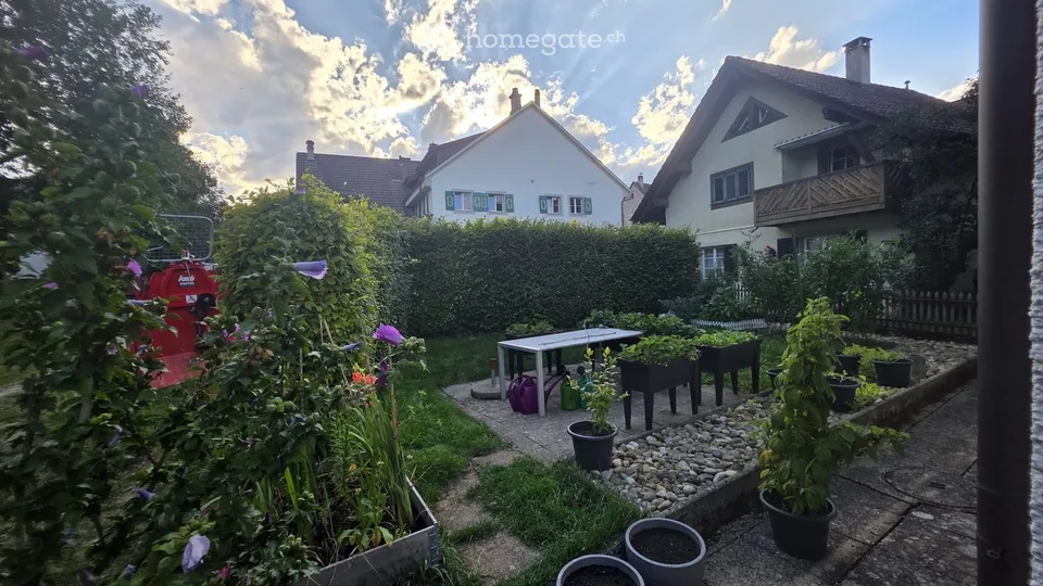 Nachmieter gesucht – Traumhafte 5.5-Zimmer-Wohnung mit grossem Garten in Bargen (SH)