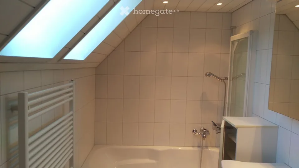 Bright 4.5-room maisonette apartment with balcony in Trimbach
