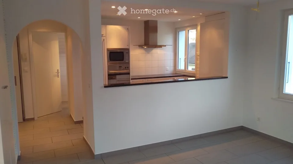 Bright 4.5-room maisonette apartment with balcony in Trimbach