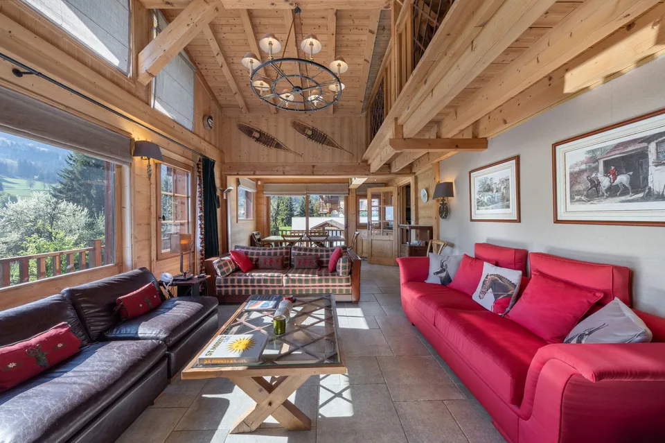 Exceptional property of two independent chalets with studio, facing Mont-Blanc