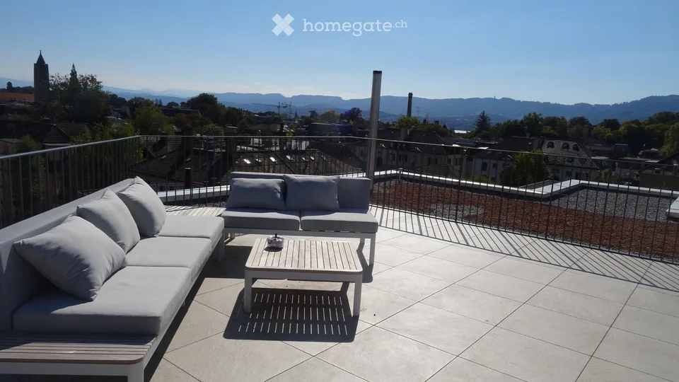 Elegante 2.5-Zimmer-Dachwohnung mit 34 m2 Dachterrasse an der Hottingerstrasse in Zürich