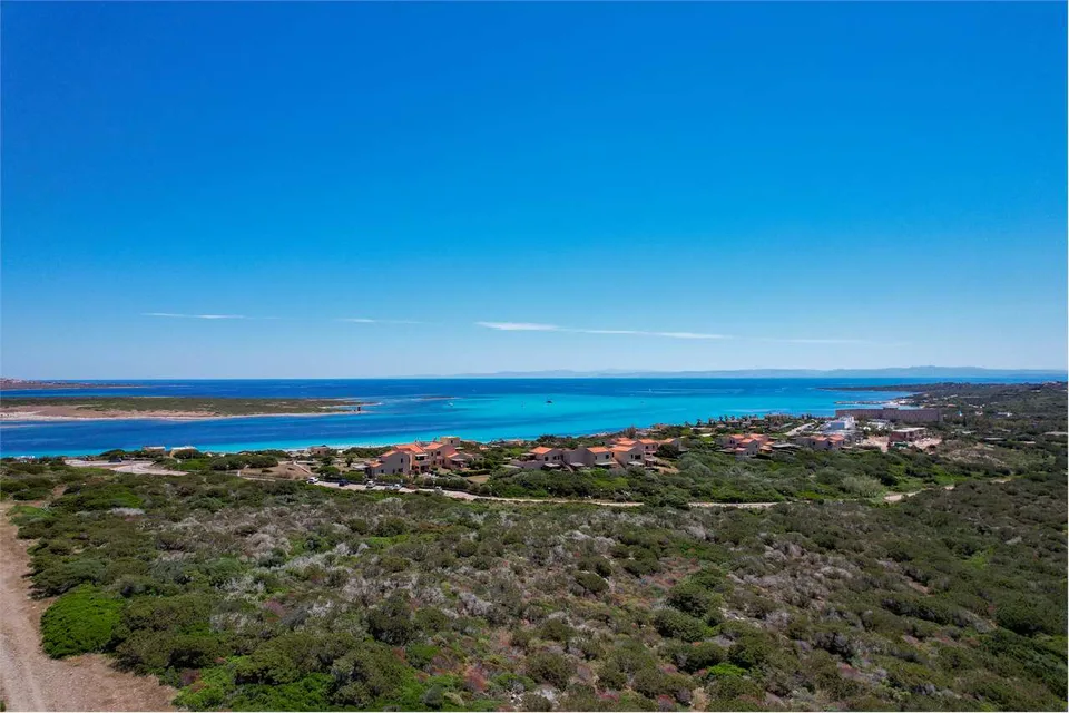 Stupenda villa con vista mare, circondata dalla natura