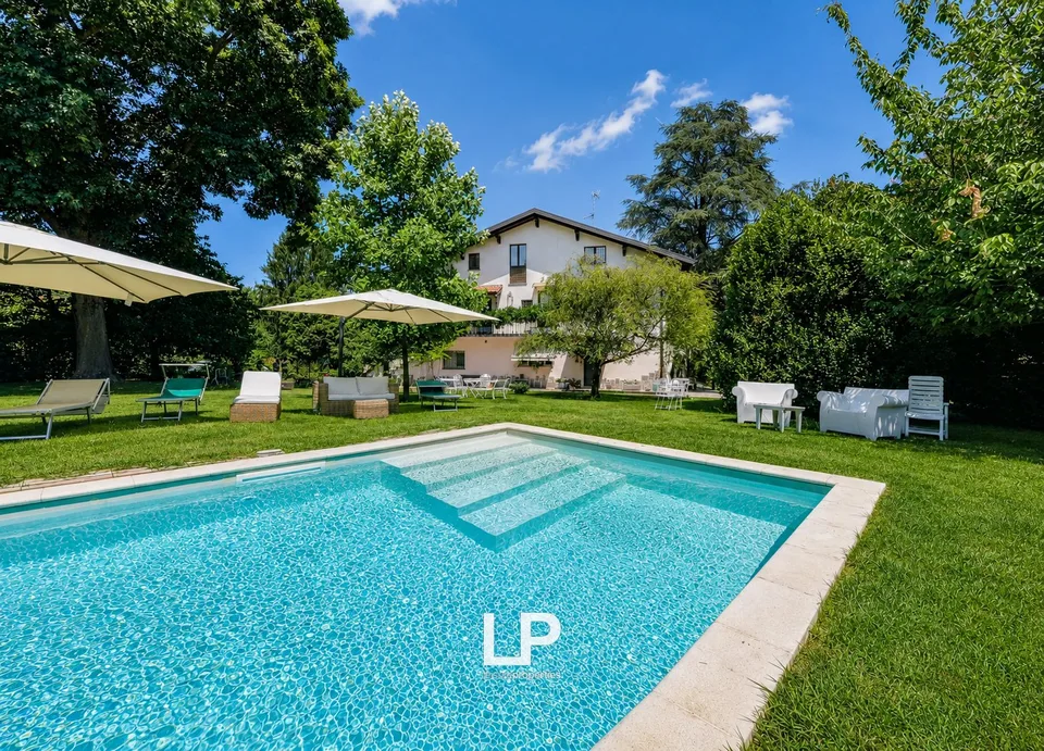 Villa im Stadtzentrum mit Pool und historischem Park und Blick auf den Fluss T – Foto 7 von 13
