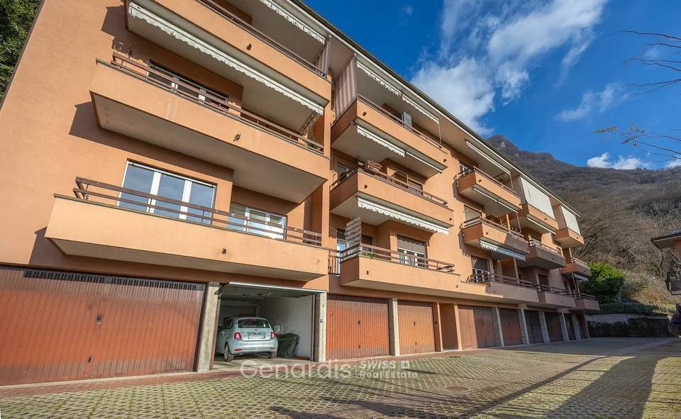 Elegantes Apartment mit 3 Räumen und Seeblick in Campione d'Italia