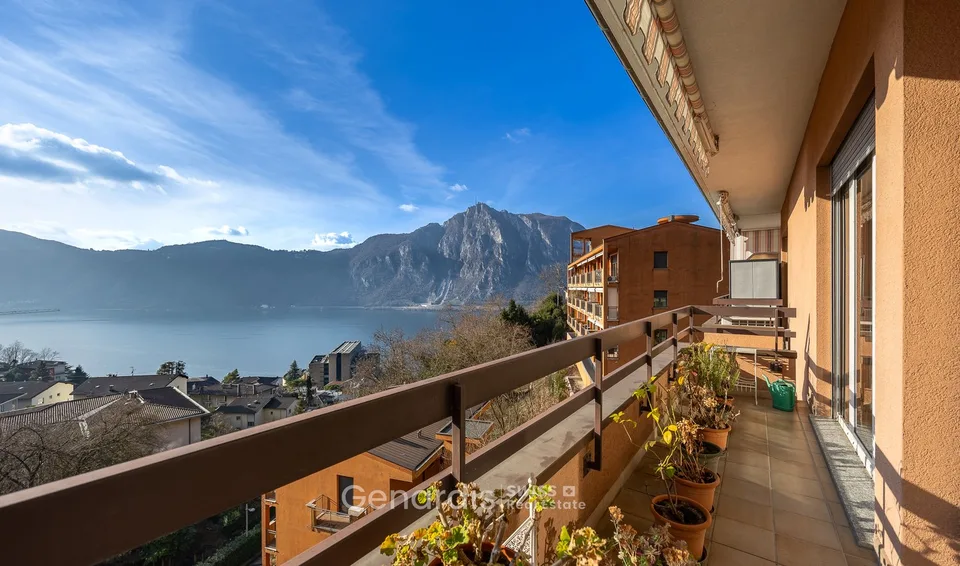 Elegantes Apartment mit 3 Räumen und Seeblick in Campione d'Italia