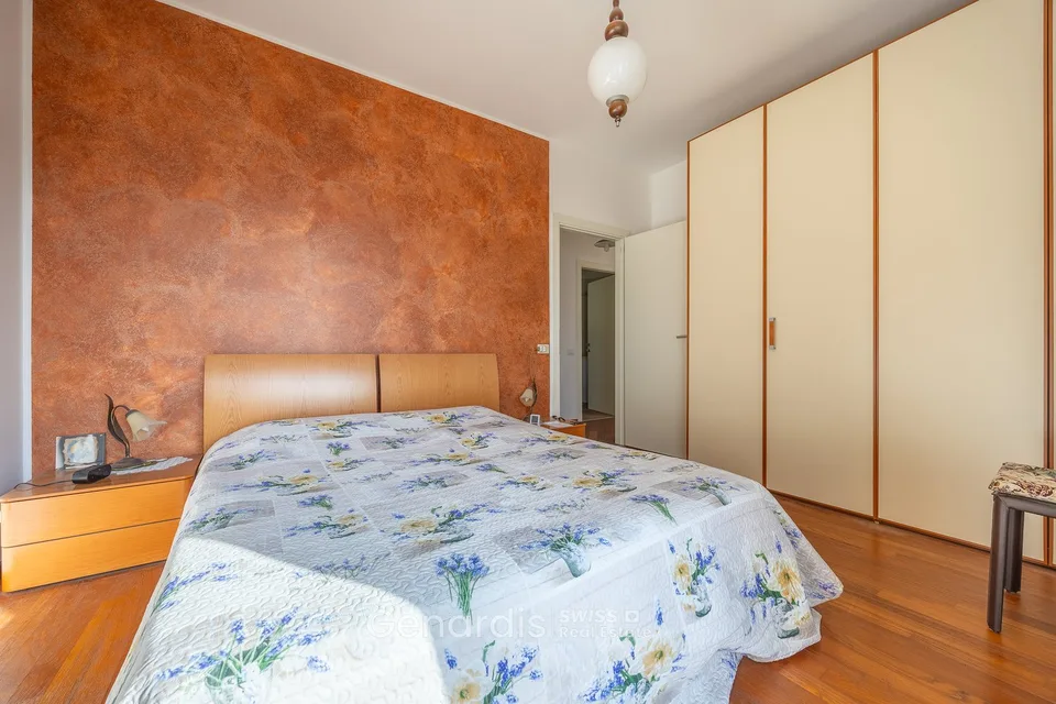 Elegantes Apartment mit 3 Räumen und Seeblick in Campione d'Italia