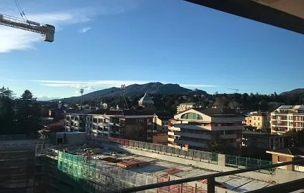 Helles 3.5-Zimmer-Apartment mit Balkon in Varese – Sofort verfügbar