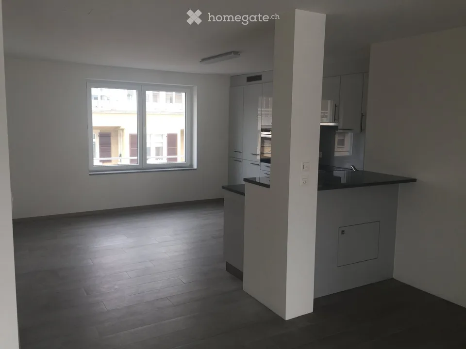 Bright 2.5-room apartment with balcony in Birsfelden – available from September 2026