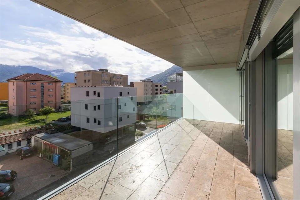 Bellinzona 3.5 rooms modern apartment with large terrace
