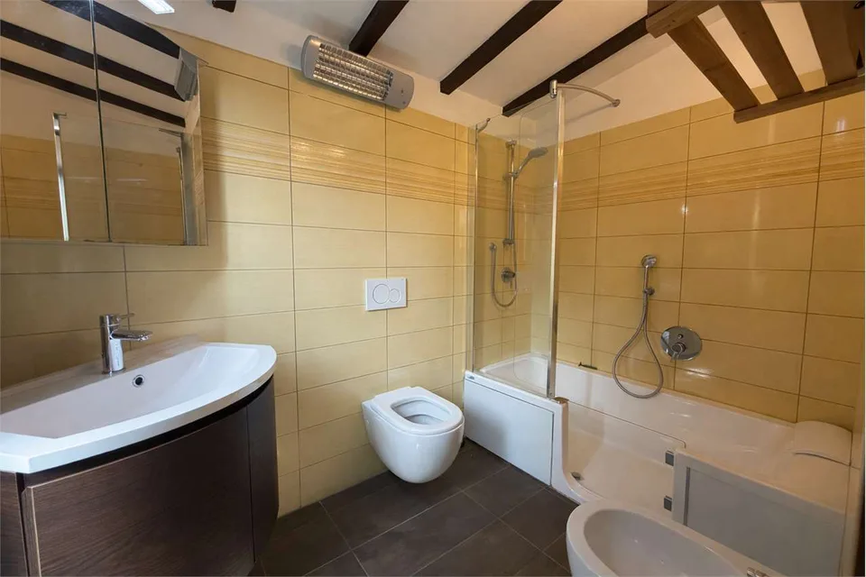 Caslano: Ampia Casa 4.5 con giardino