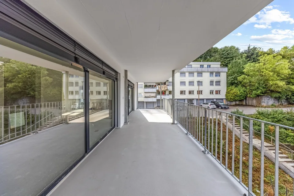 Magnifique appartement de 3.5 pièces avec spacieuse terrasse ensoleill