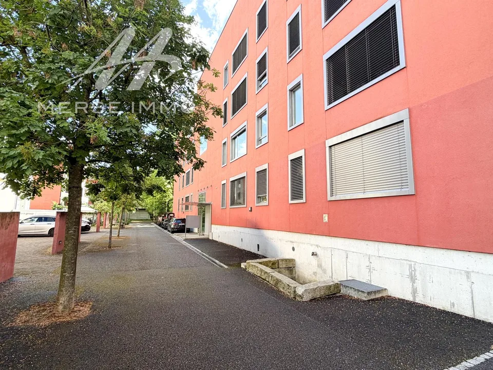 Geräumige 5.5-Zimmer-Wohnung mit Balkon, nur wenige Schritte vom Zentrum von Biel entfernt