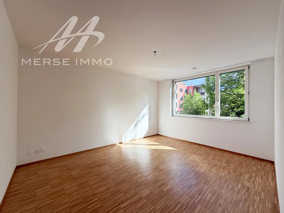 Geräumige 5.5-Zimmer-Wohnung mit Balkon, nur wenige Schritte vom Zentrum von Biel entfernt