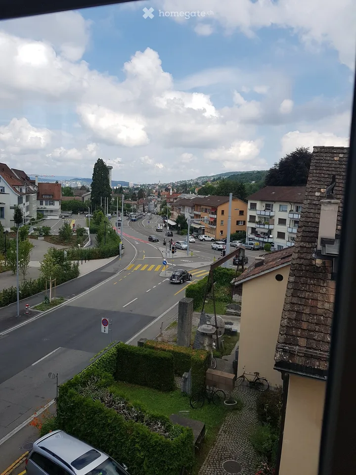 Charmante 2.5-Zimmer-Wohnung mit Aussicht in Zürich Seefeld