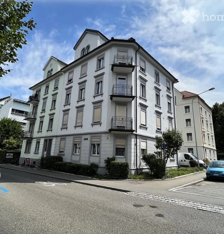 2.5-Zimmer, rennovierte Altbau Wohnung
