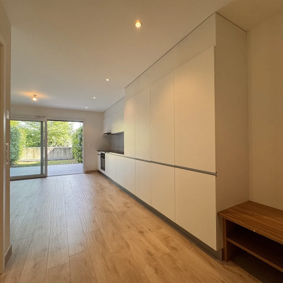 Pretty studio with garden