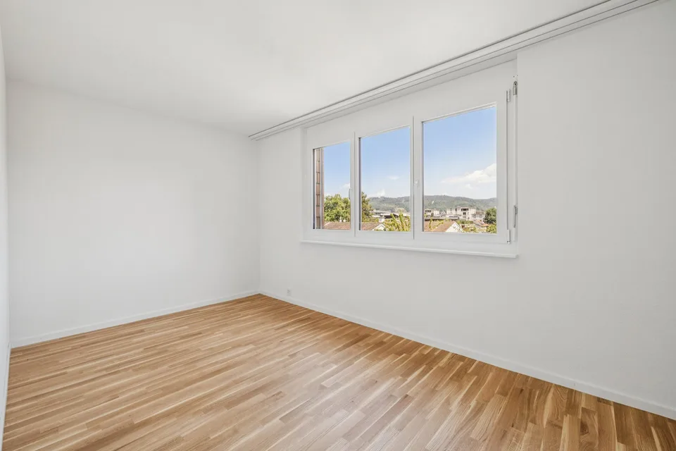 Premier occupation après rénovation : Appartement 3.5 pièces moderne à Reinach