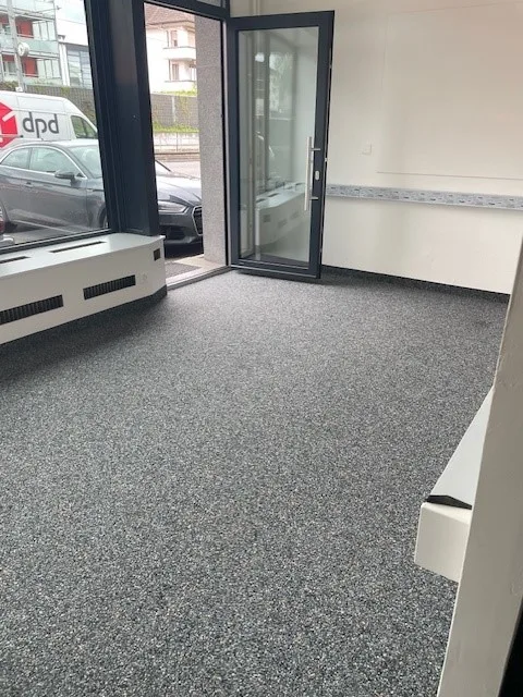 Votre nouveau local commercial avec des locaux bureautiques
