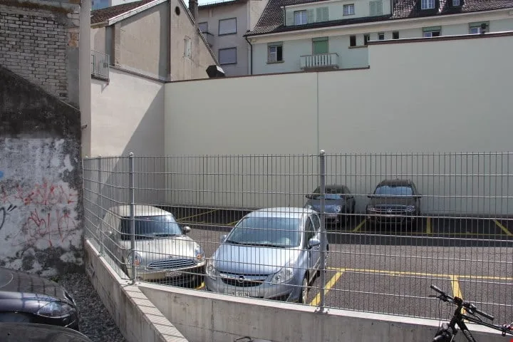Parking space in a secured area in the heart of Biel Bienne
