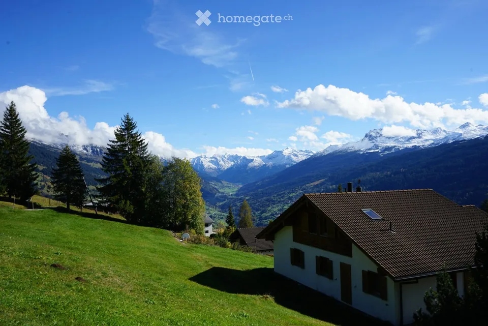Bauland mit EFH und Panoramablick in Pany, Graubünden