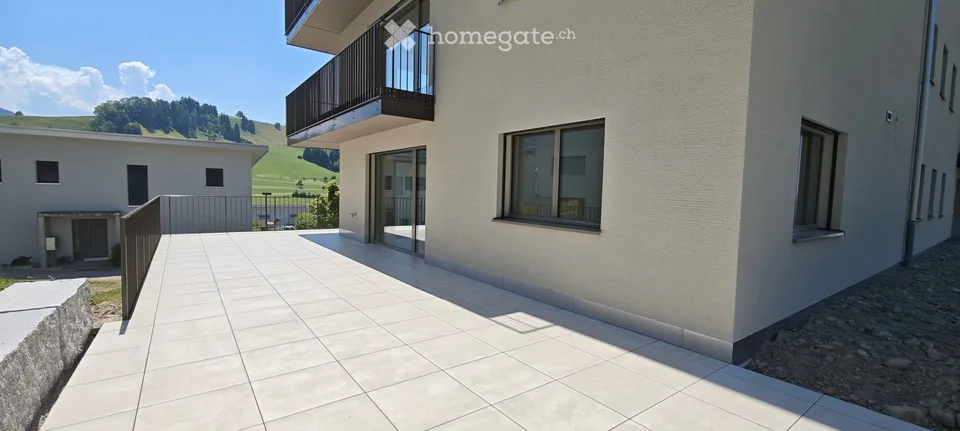 Erstvermietung von grosszügigen 4.5-Zimmerwohnung an aussichtsreicher Lage, Schwarzenberg LU