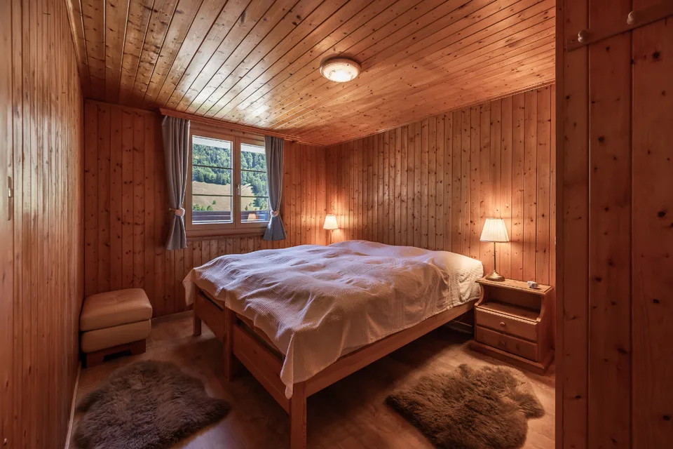 Living in harmony with nature: 4½-room chalet in a quiet location