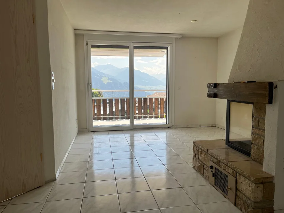 2.5-Zimmerwohnung mit Bergpanorama in Falera (Zweitwohnsitz)