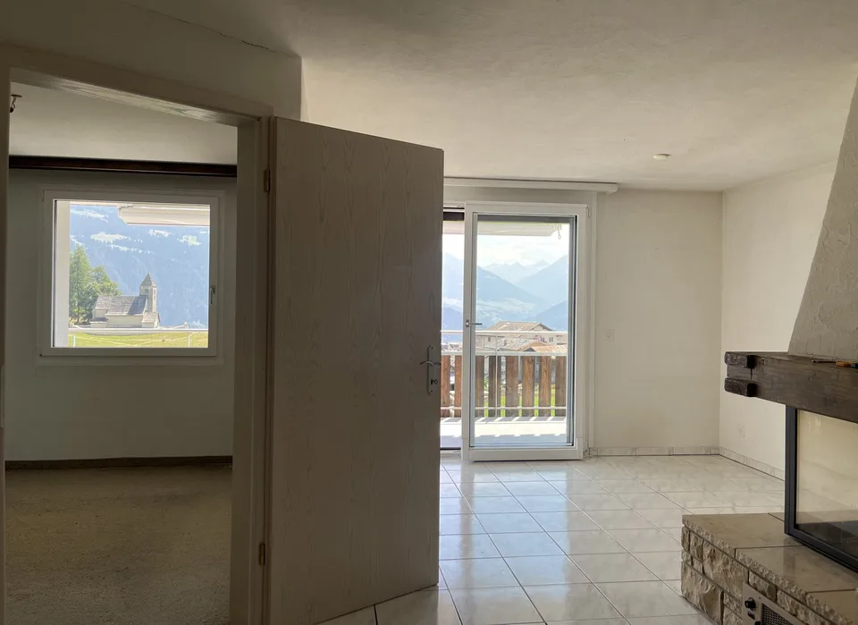 2.5-room apartment with mountain panorama in Falera (second home)