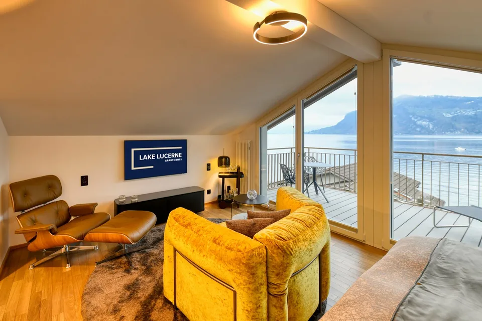 Exclusive furnished apartment with breathtaking lake view in Hergiswil