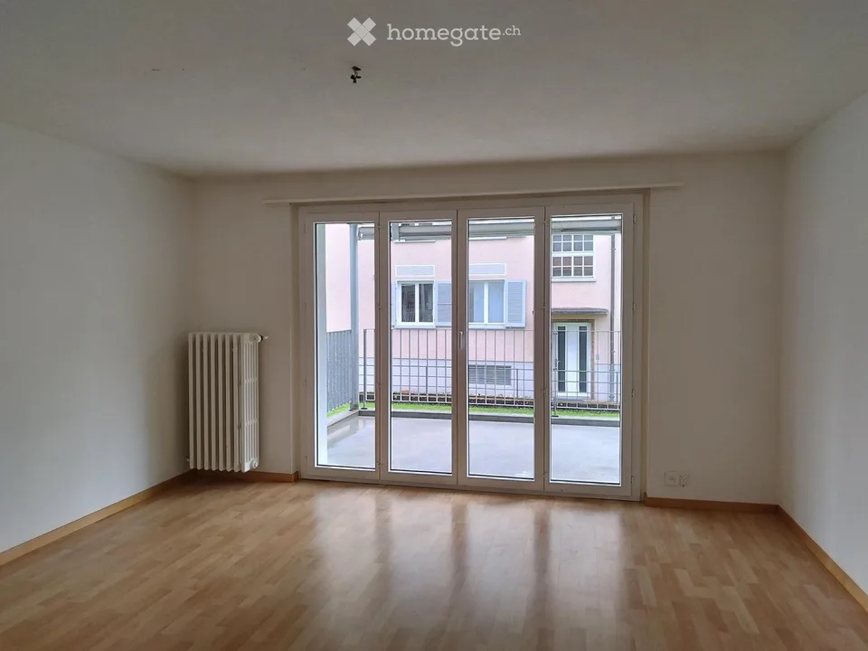 Bright and sunny 3.5-room apartment with large balcony in Kriens