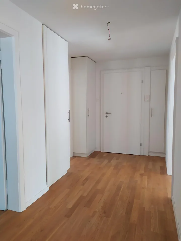 Bright and sunny 3.5-room apartment with large balcony in Kriens