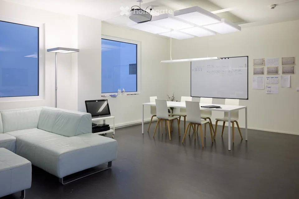 Ready-to-occupy office spaces for young entrepreneurs from 15m2