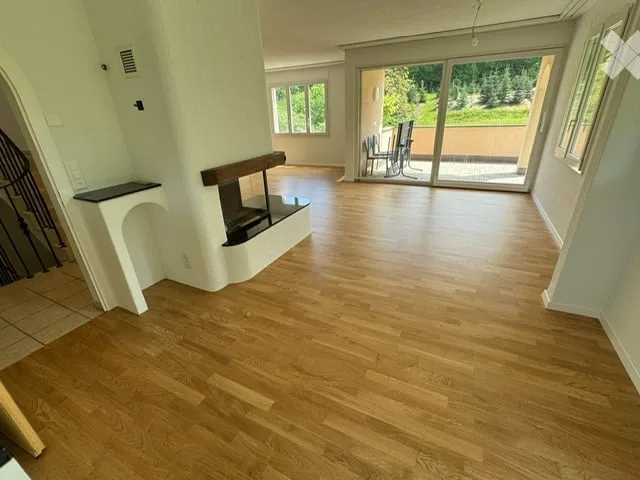 Large 6.5-room house in Meggen with pergola and garden in a central yet quiet location