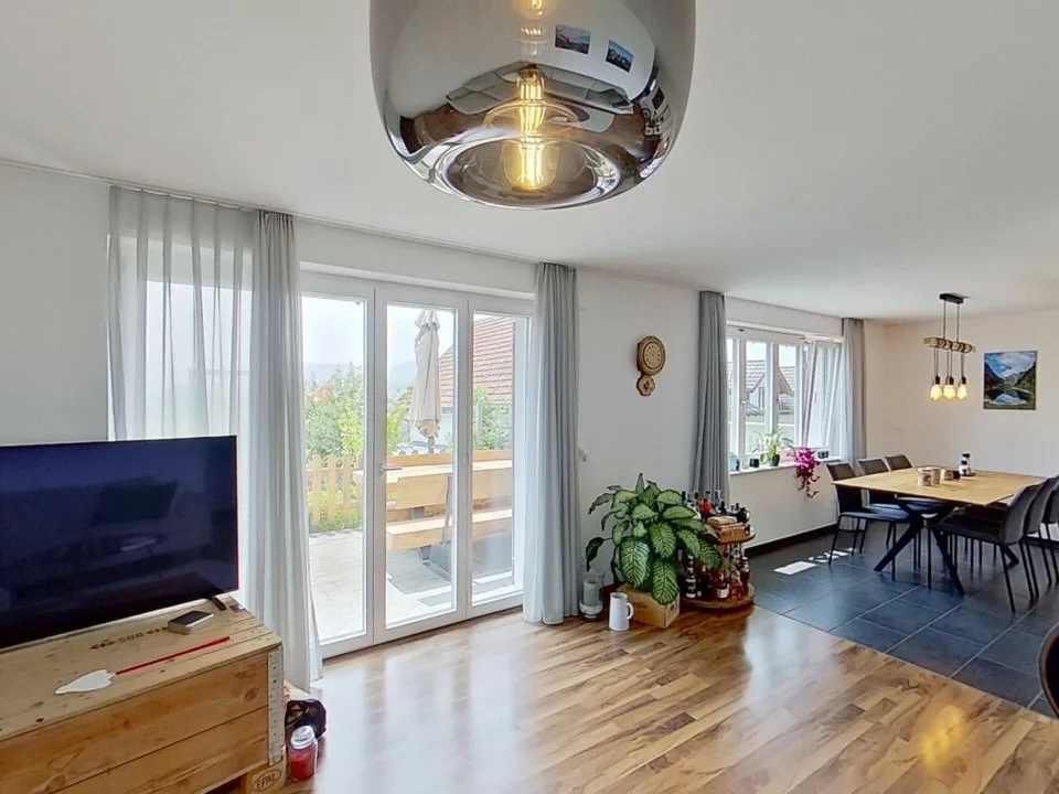 Vue panoramique incluse - Maison moderne à deux familles avec vue sur le Säntis