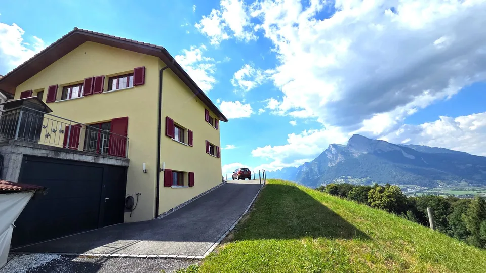 Neuwertiges, freistehendes Einfamilienhaus an unverbaubarer Aussichtslage mit grossem Schopf – Foto 33 von 34