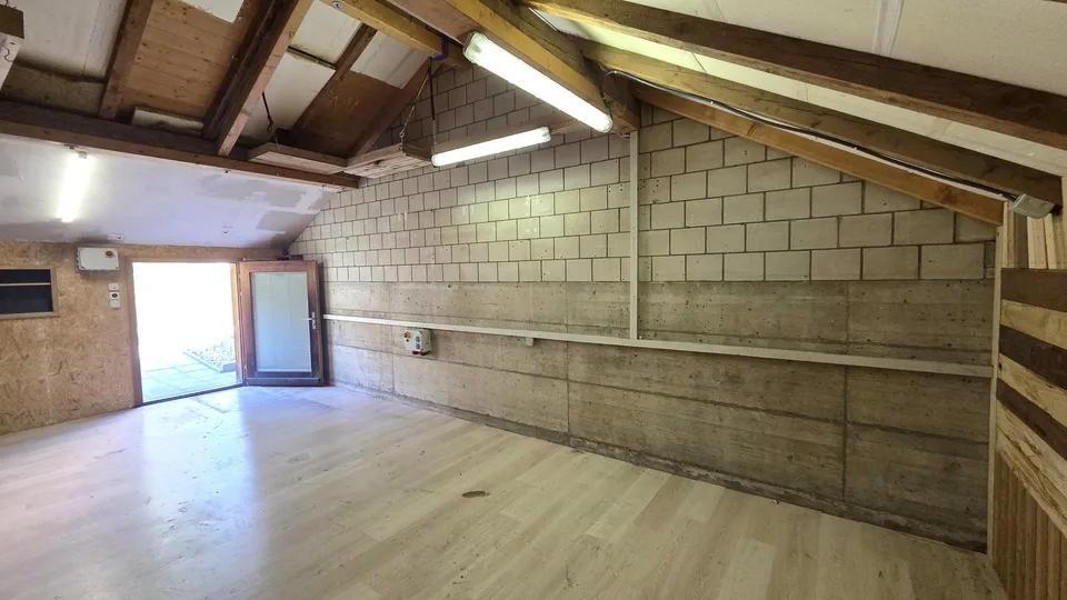 Neuwertiges, freistehendes Einfamilienhaus an unverbaubarer Aussichtslage mit grossem Schopf – Foto 34 von 34