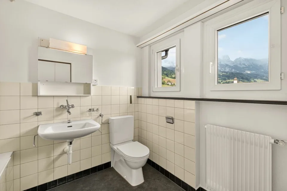 Charming semi-detached house in a quiet location with a far-reaching view