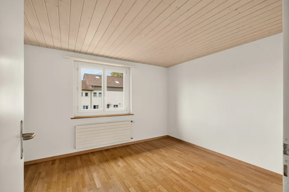 Charming semi-detached house in a quiet location with a far-reaching view