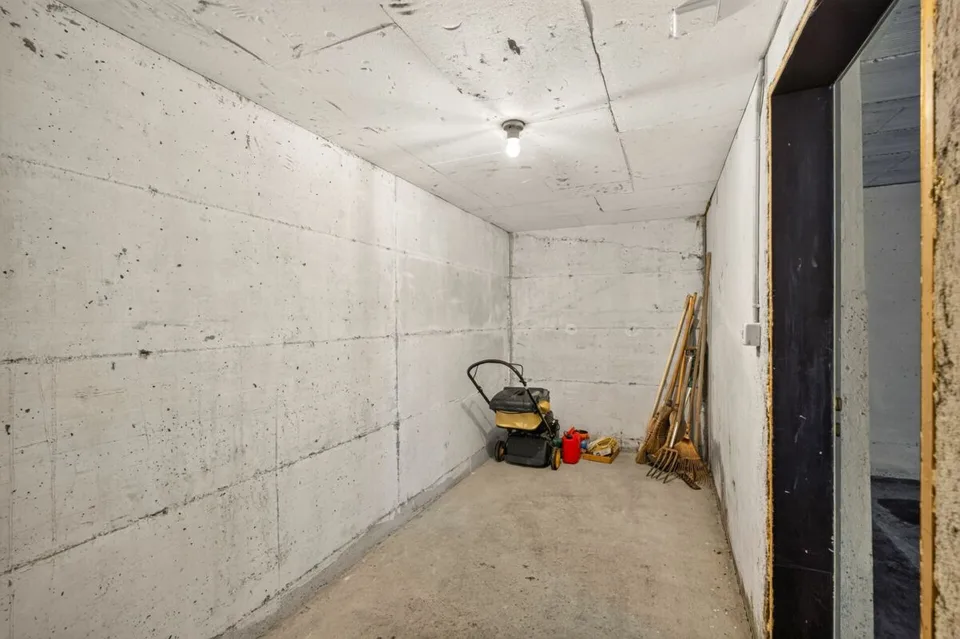 Charming semi-detached house in a quiet location with a far-reaching view