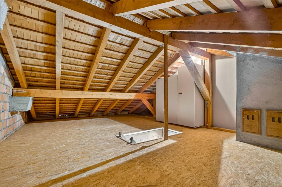 Charming semi-detached house in a quiet location with a far-reaching view